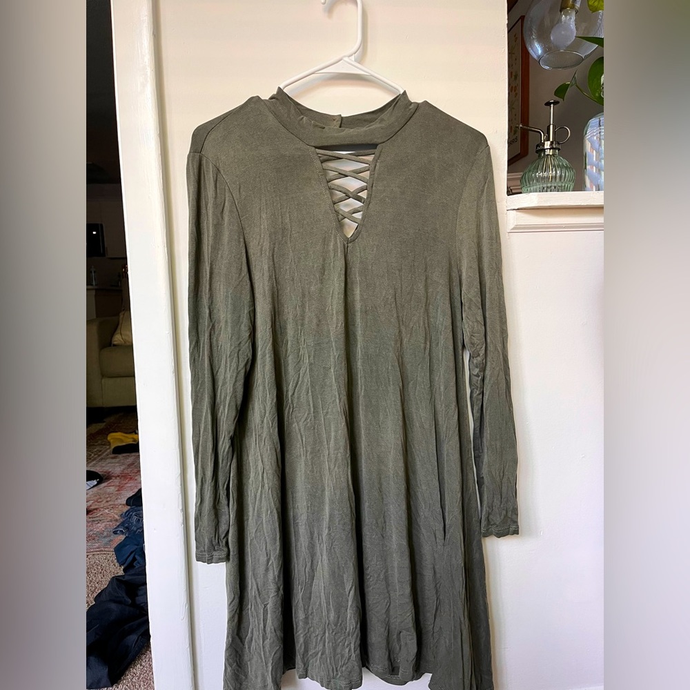 Forest green lightweight long sleeve dress with lace front design and collar